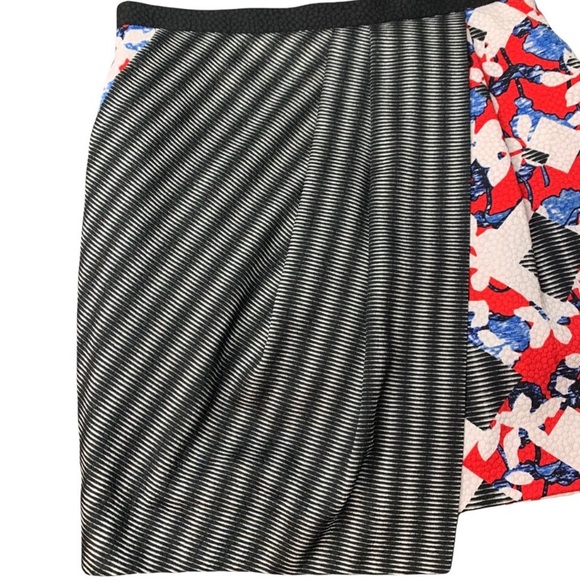 Peter Pilotto x Target Collaboration Red Floral/Check Print Mini Skirt | Size 4 - Picture 10 of 14